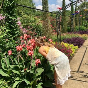 Meet your Posher, Becky